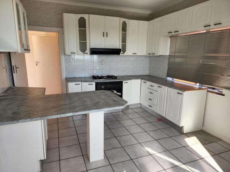 To Let 2 Bedroom Property for Rent in Walmer Estate Western Cape